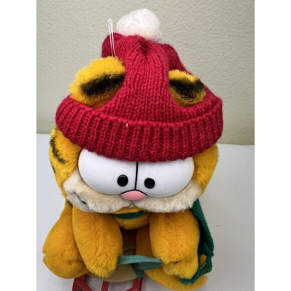 Vintage Dakin Garfield Takes The Mountain Stuffed Plush Sleigh Sled Winter Cat‎ - Picture 2 of 7